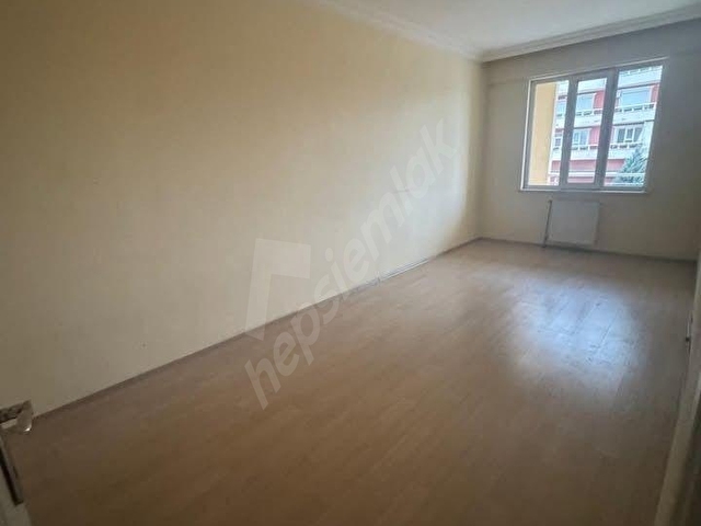 ESKİ GARAJ-KARATAY BELEDİYESİ KARŞISI SATILIK 3+1 ARAKAT GENİŞ DAİRE - Görsel 2