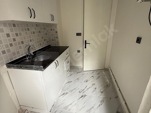 MEYDANA 1 DK OTELLER YANI İÇİ YAPILI BALKONLU ARAKAT GÜNEY CEPHE - Görsel 25