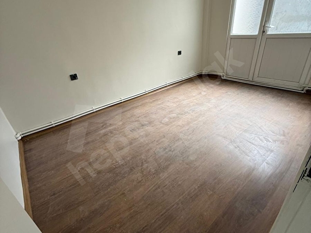 MEYDANA 1 DK OTELLER YANI İÇİ YAPILI BALKONLU ARAKAT GÜNEY CEPHE - Görsel 11