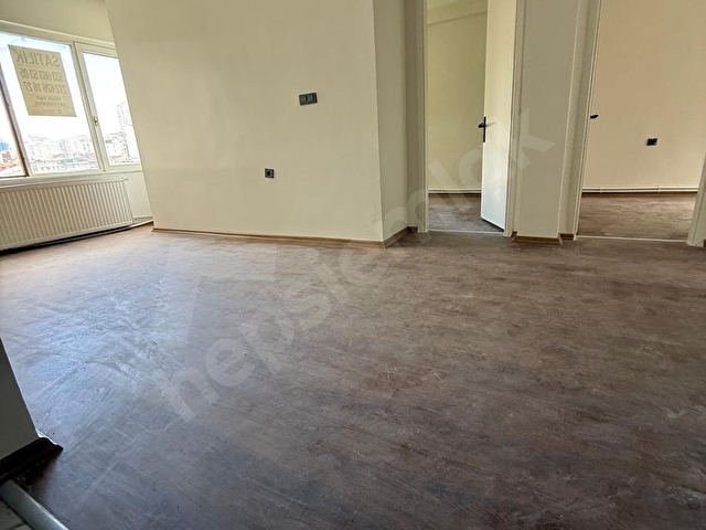 MEYDANA 1 DK OTELLER YANI İÇİ YAPILI BALKONLU ARAKAT GÜNEY CEPHE - Görsel 5
