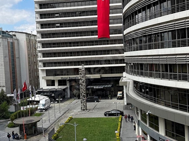 MEYDANA 1 DK OTELLER YANI İÇİ YAPILI BALKONLU ARAKAT GÜNEY CEPHE