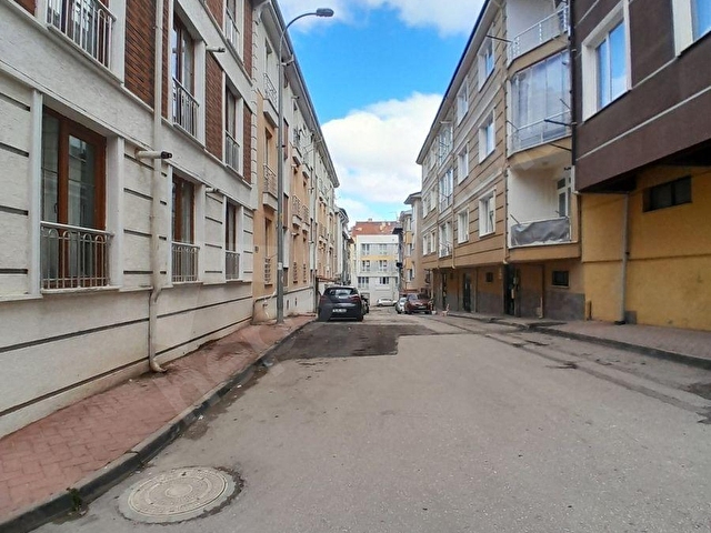 GAYE EMLAKTAN ESOGÜ YAKININDA KİRACILI 1+1 SATILIK DAİRE - Görsel 18