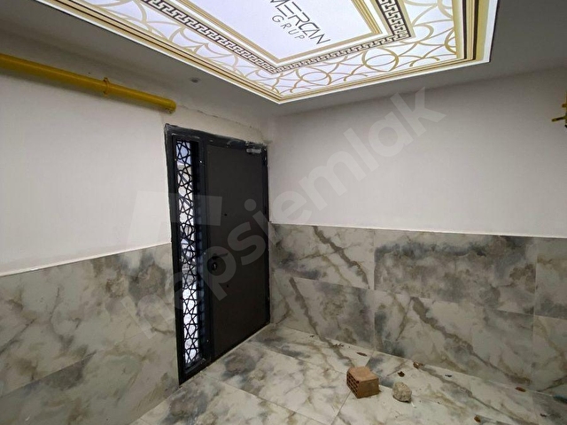 ATAKUM YENİMAHALLE DE LÜKS EŞYASIZ 1+1 DAİRE - Görsel 3