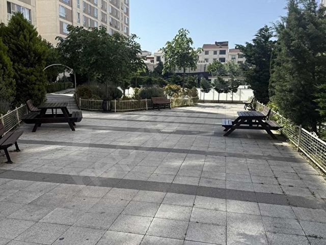 Özyurtlar Nmerkez sitesi de Eşyalı 1+1 - Görsel 23
