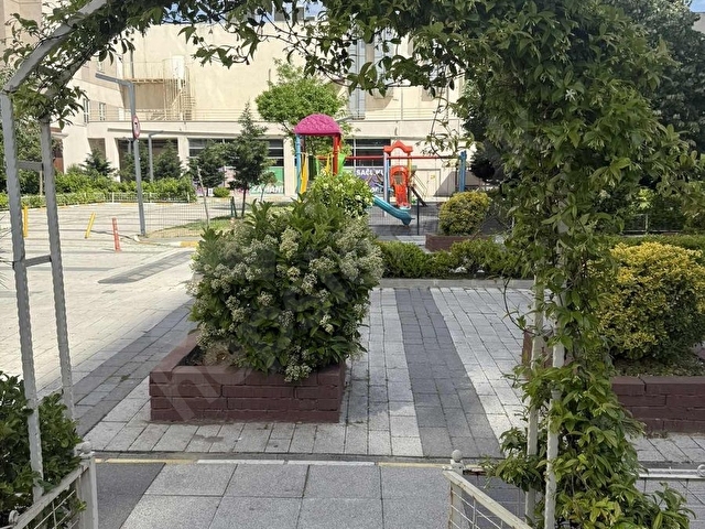 Özyurtlar Nmerkez sitesi de Eşyalı 1+1 - Görsel 24