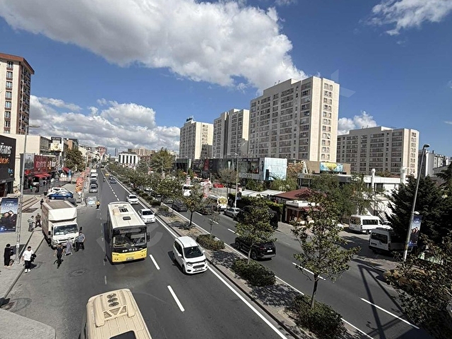 Özyurtlar Nmerkez sitesi de Eşyalı 1+1 - Görsel 16