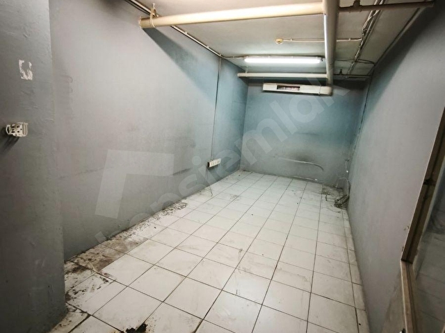 Basın Ekspres Üzerinde Prestijli Plazada 1000 M2 Kiralık Depo - Görsel 9