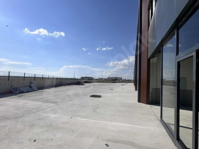 YENİ TOPTANCILAR TİCARET MERKEZİNDE 390 m2 DÜKKAN ! - Görsel 8