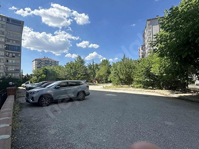 Uşak,Fatih mah.Ova cad.kiralık ebeveyn Banyolu 3+1 160m2 - Görsel 12