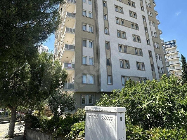Uşak,Fatih mah.Ova cad.kiralık ebeveyn Banyolu 3+1 160m2