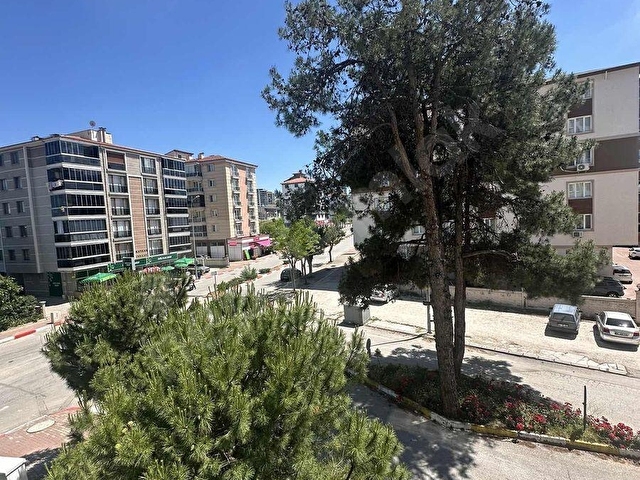 Uşak,Fatih mah.Ova cad.kiralık ebeveyn Banyolu 3+1 160m2 - Görsel 13