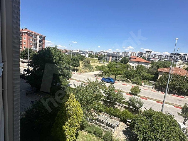 Uşak,Fatih mah.Ova cad.kiralık ebeveyn Banyolu 3+1 160m2 - Görsel 9