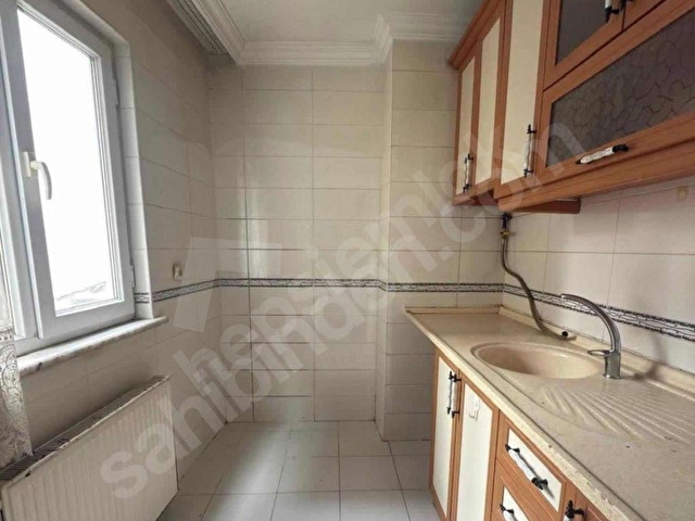 Yenibosnada zafer mahallesinde satılık daire ara kat 2+1 metrobüse yakın - Görsel 13