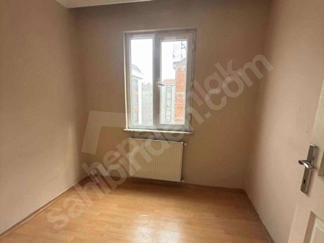 Yenibosnada zafer mahallesinde satılık daire ara kat 2+1 metrobüse yakın - Görsel 7