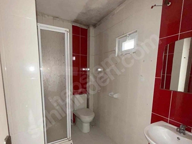 Yenibosnada zafer mahallesinde satılık daire ara kat 2+1 metrobüse yakın - Görsel 9