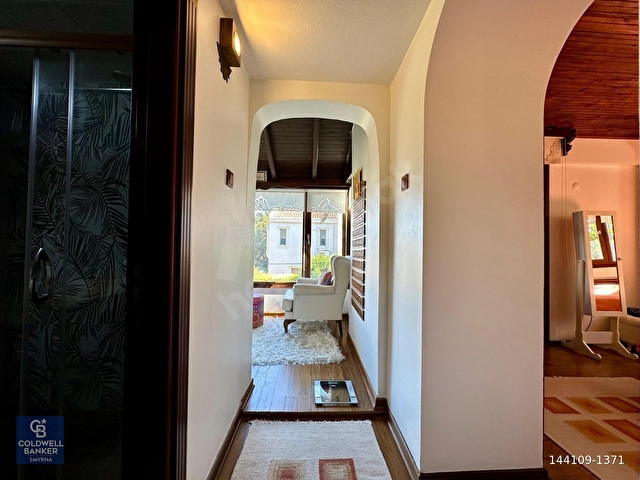 Narlıdere Limanreisde Muhteşem Rustik Mobilyalı Eşyalı villa - Görsel 30