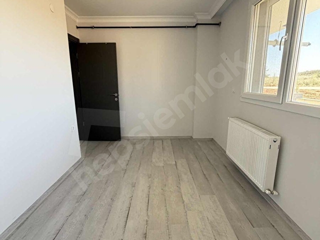 SEFERİHİSAR GÖZSÜZLER CADDESİNDE BAHÇE KATI 2+1 DAİRE! - Görsel 24