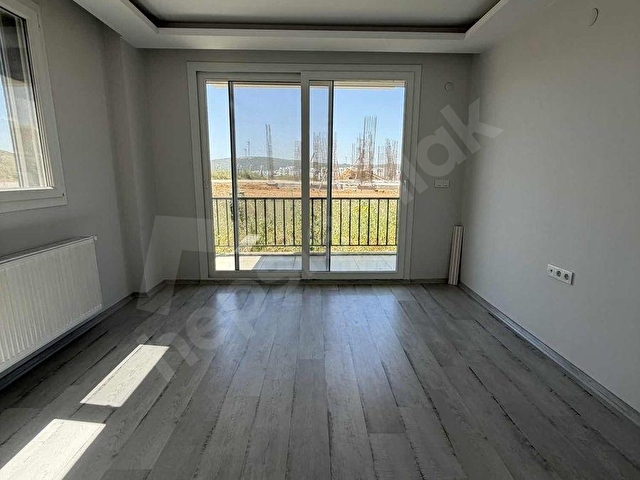 SEFERİHİSAR GÖZSÜZLER CADDESİNDE BAHÇE KATI 2+1 DAİRE! - Görsel 19