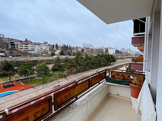 BİZİM EMLAKTAN SALI PAZARI YÜRÜYÜŞ YOLUNDA BAKIMLI 3+1 DAİRE - Görsel 2
