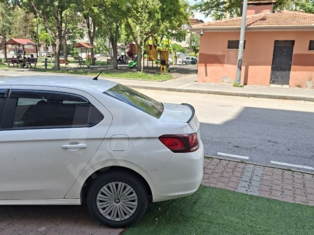 Köşe Konumlu, Vitrini Geniş 55m² Masrafsız Satılık Dükkan - Görsel 12
