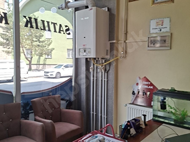 Köşe Konumlu, Vitrini Geniş 55m² Masrafsız Satılık Dükkan - Görsel 13