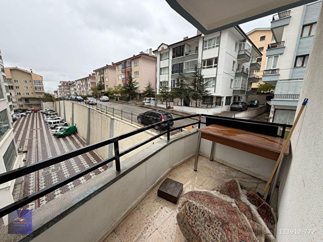 KAYADAN CADDE DİBİ 1.KAT ÇİFT BALKON ACİL SATILIK 3+1 DAİRE !! - Görsel 8