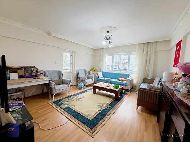 KAYADAN CADDE DİBİ 1.KAT ÇİFT BALKON ACİL SATILIK 3+1 DAİRE !! - Görsel 2