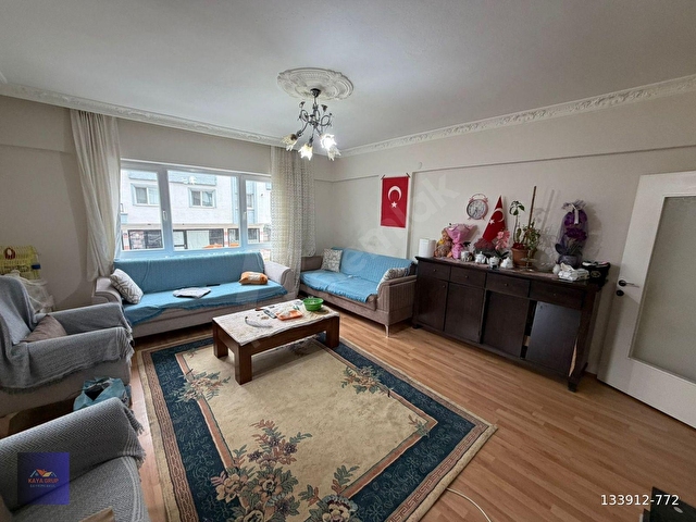 KAYADAN CADDE DİBİ 1.KAT ÇİFT BALKON ACİL SATILIK 3+1 DAİRE !! - Görsel 4