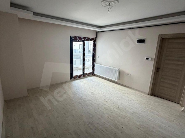 SEYREK ANA CADDEDE KİRALIK 1+1 DAİRE - Görsel 5