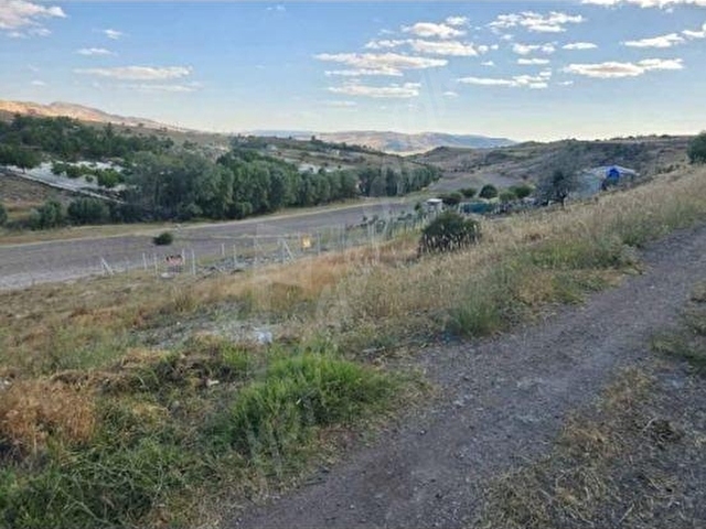 AYAŞTA HİSSELİ TARLA