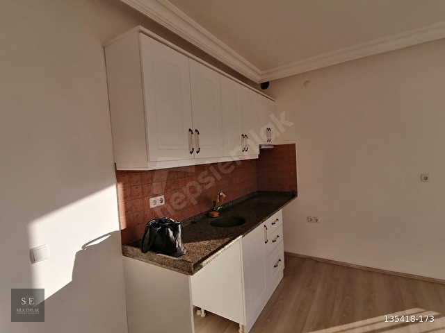 GÜLLÜK MERKEZDE DENİZ MANZARALI 1+1 KİRALIK DAİRE - Görsel 5