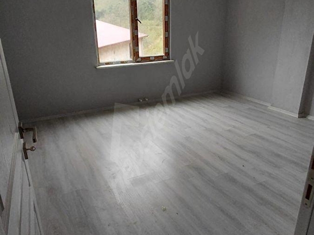KİRALIK SIFIR DAİRE 3+1 2.KAT140 METREKARE KAT KALORİFERLİ DERE MANZARALI I 454 EMLAKTAN - Görsel 3