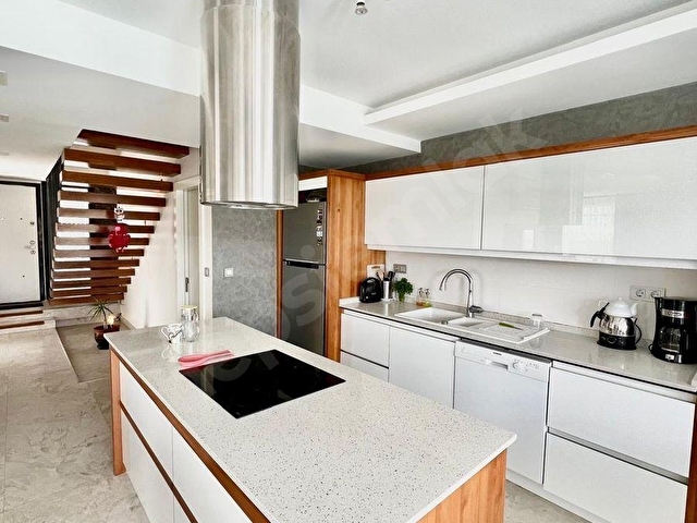 Alaçatı Sakızlar Mevkiinde Nilberkden Havuzlu Kiralık Villa - Görsel 8