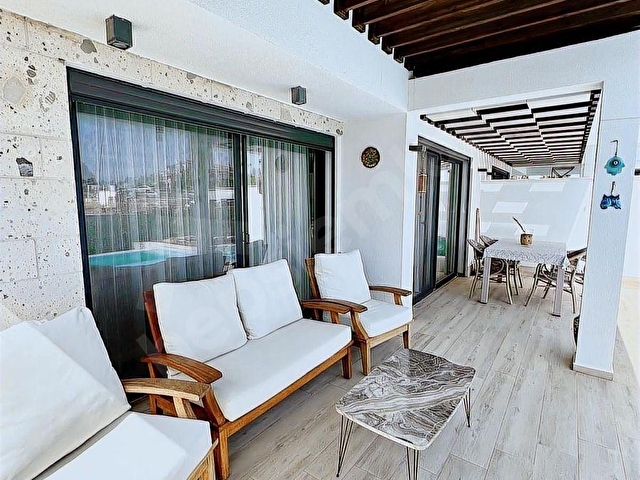 Alaçatı Sakızlar Mevkiinde Nilberkden Havuzlu Kiralık Villa - Görsel 3