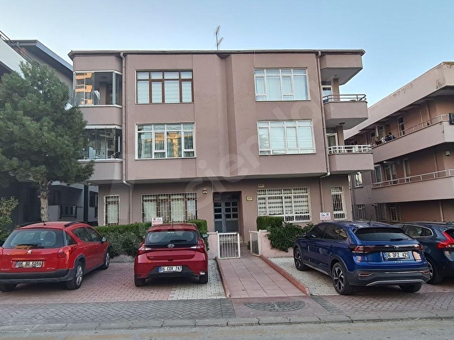 GAZİOSMANPAŞ ÜST KOZA SOKAK 2 KAT 2+1 90M MOBILYALI