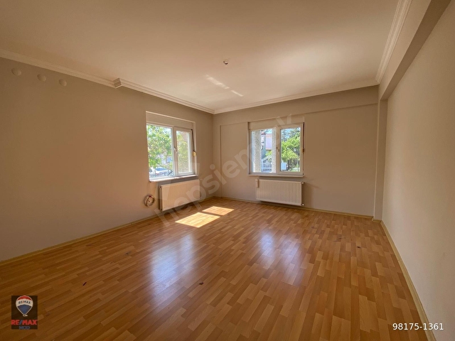 1000 m² ARSADA 7+1 LÜKS MÜSTAKİL VİLLA REMAX MOD GÜVENCESİYLE - Görsel 19
