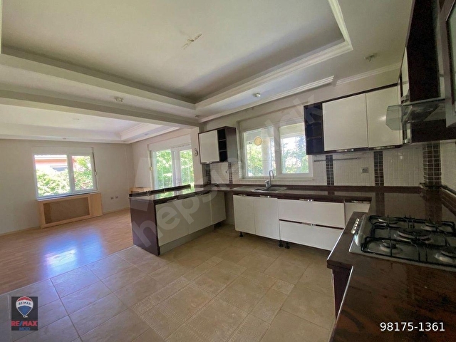 1000 m² ARSADA 7+1 LÜKS MÜSTAKİL VİLLA REMAX MOD GÜVENCESİYLE - Görsel 6