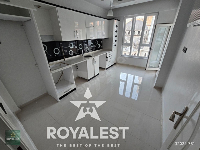 ROYALESTTEN ARAKAT, GENİŞ, ÇİFT CEPHELİ KAÇIRILMYACAK FIRSAT - Görsel 4
