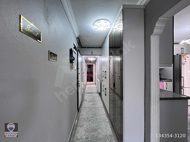 KARŞIYAKA BAHÇELIEVLERDE SATILIK 3+1 FULL TADILATLI MASRAFSIZ DAIRE