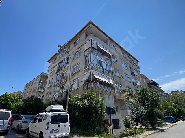 BAĞDAT CADDESİNE YÜRÜME MESAFESİNDE SATILIK FIRSAT 1+1 DAİRE