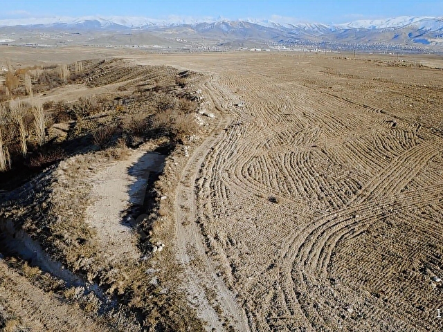 VUSLAT EMLAKTAN GÜLLÜCE KÖYÜ GİRİŞİNDE SATILIK 1212 m2 BAHÇE - Görsel 10