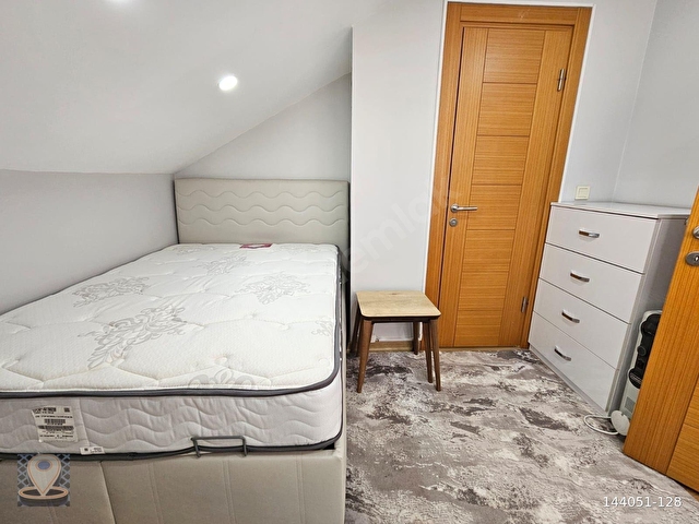 DURUDAN LÜKS EŞYALI, GENİŞ TERASLI, MANZARALI 1+1 ÇATI KATI - Görsel 28