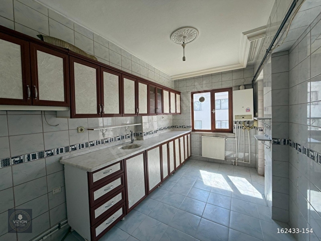 VİZYONDAN KREDİ SORUNSUZ ASANSÖRLÜ CADDE ÜZERİ 3+1 DAİRE