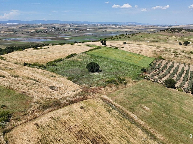 BALIKESİR MANYAS EŞEN MAHALLESİNDE SATILIK 7577 M2 TARLA - Görsel 16