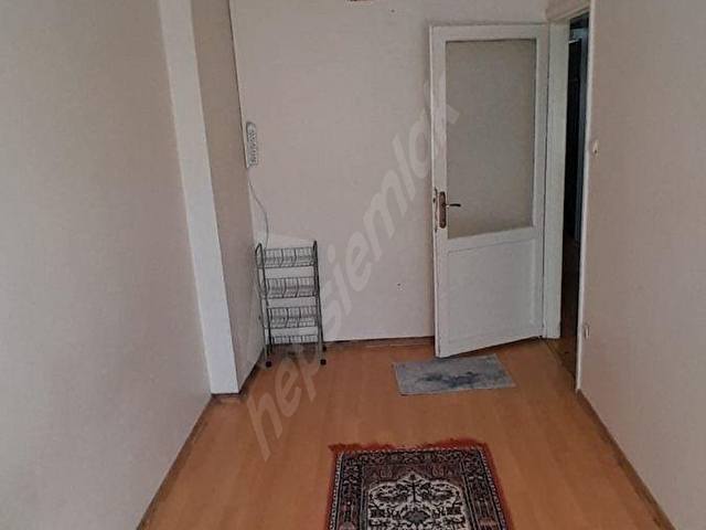 FATİH ÇAPADA 2+1 1.KAT 80M2 KISMİ EŞYALI KUĞU EMLAKTAN  KİRALIK DAİRE - Görsel 7