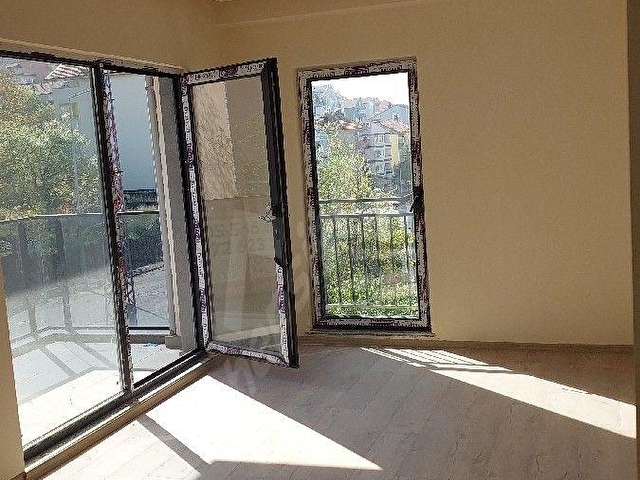ZONGULDAK ÇAYCUMA FİLYOS MERKEZDE  SAHILDE DENİZE 300 MT. EBEVEYN BANYO LU 2+1 ARA KAT SATILIK DAİRE - Görsel 11