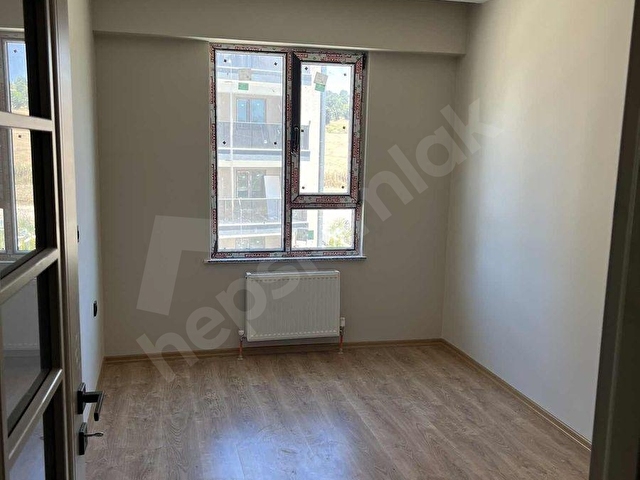 SİTE İÇERİSİNDE GENİŞ PEYZAJLI LÜKS 3+1 DAİRE - Görsel 5
