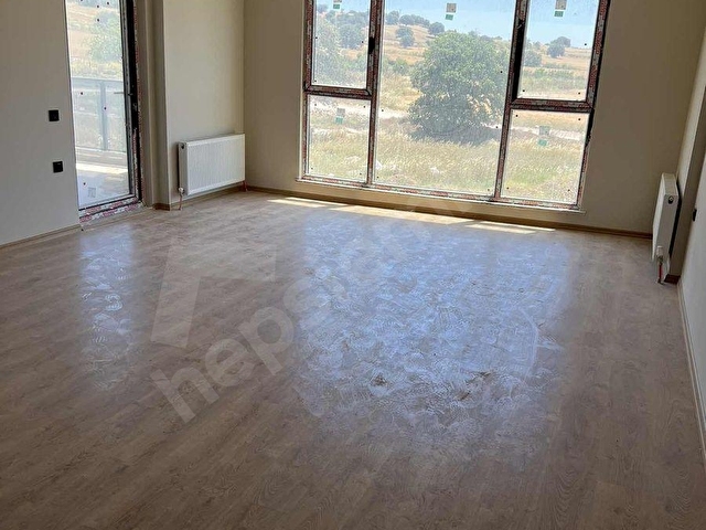 SİTE İÇERİSİNDE GENİŞ PEYZAJLI LÜKS 3+1 DAİRE