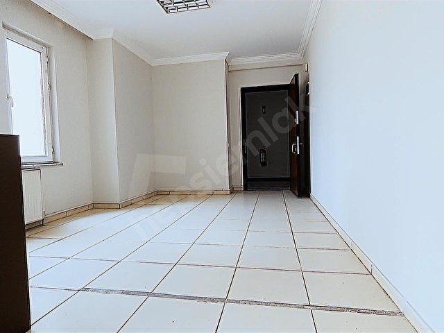 DEĞİRMİÇEM MAHALLESİNDE PARK İŞ MERKEZİNDE SATILIK GENİŞ OFİS - Görsel 6