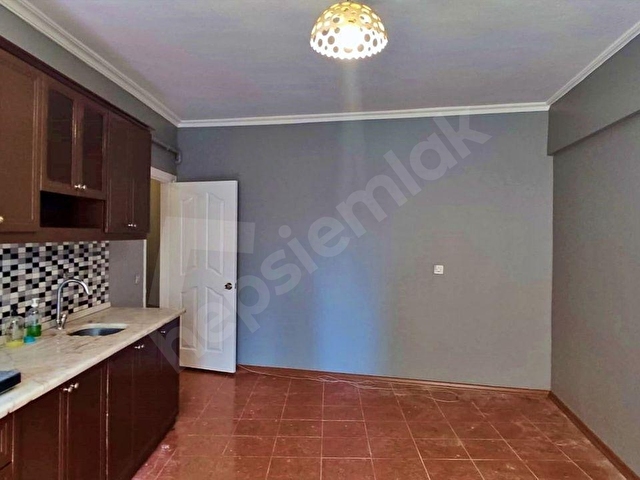 Esentepede Kiralık Daire 3+1 Gayrettepe Metro Yakını Asansörlü - Görsel 4
